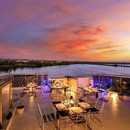 Crystal Lake Suites Coimbatore Dış mekan fotoğraf