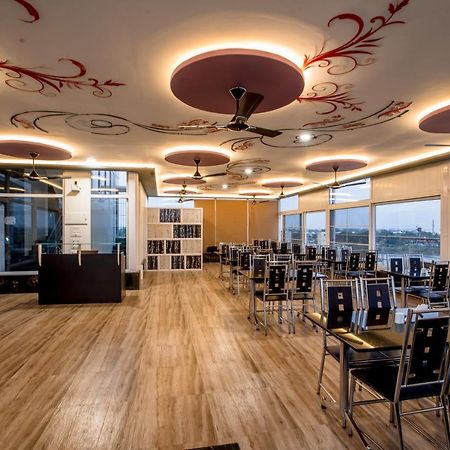Crystal Lake Suites Coimbatore Dış mekan fotoğraf
