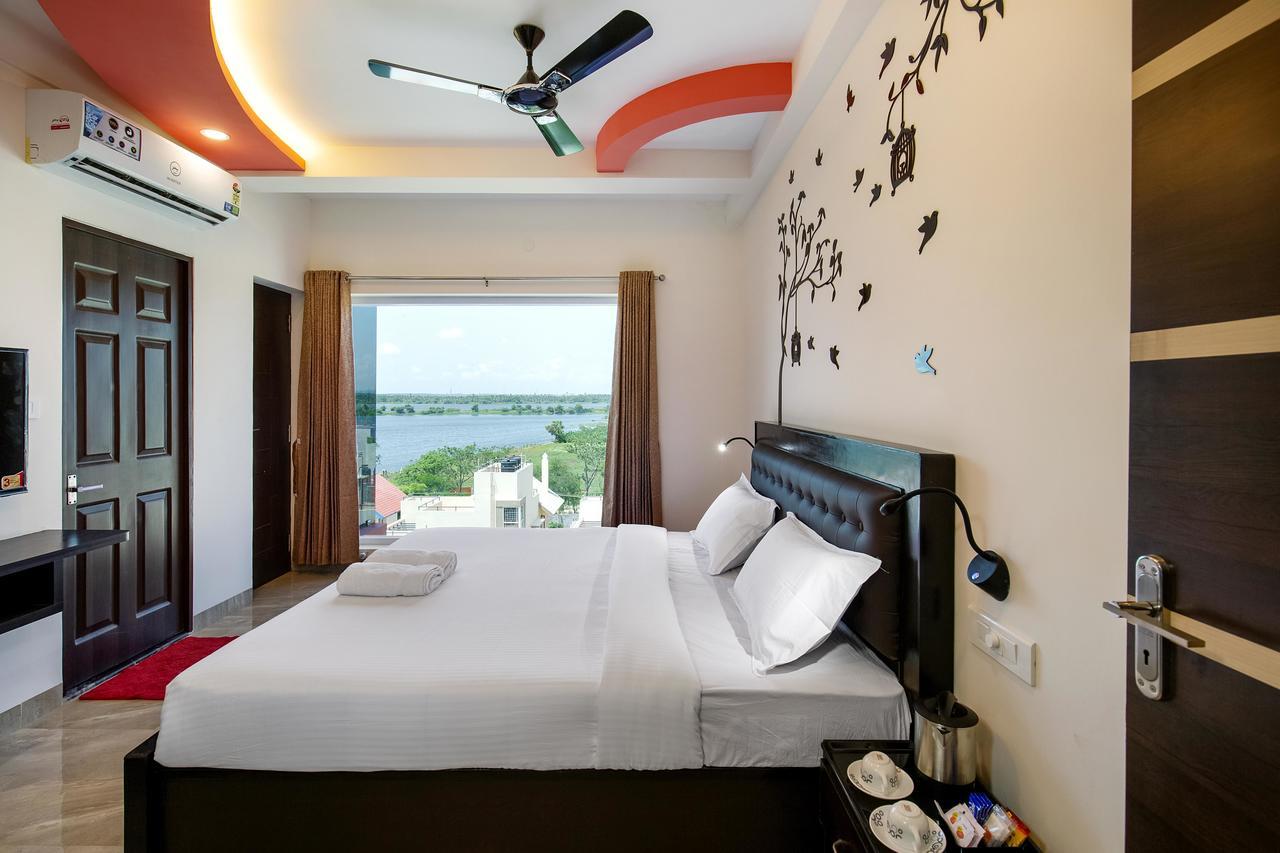 Crystal Lake Suites Coimbatore Dış mekan fotoğraf