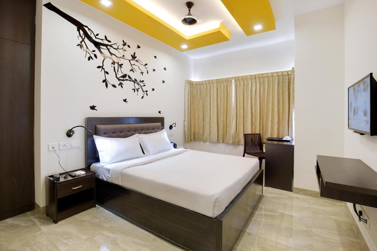 Crystal Lake Suites Coimbatore Dış mekan fotoğraf